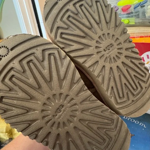 UGG Tan Kids Boots - Picture 3 of 5
